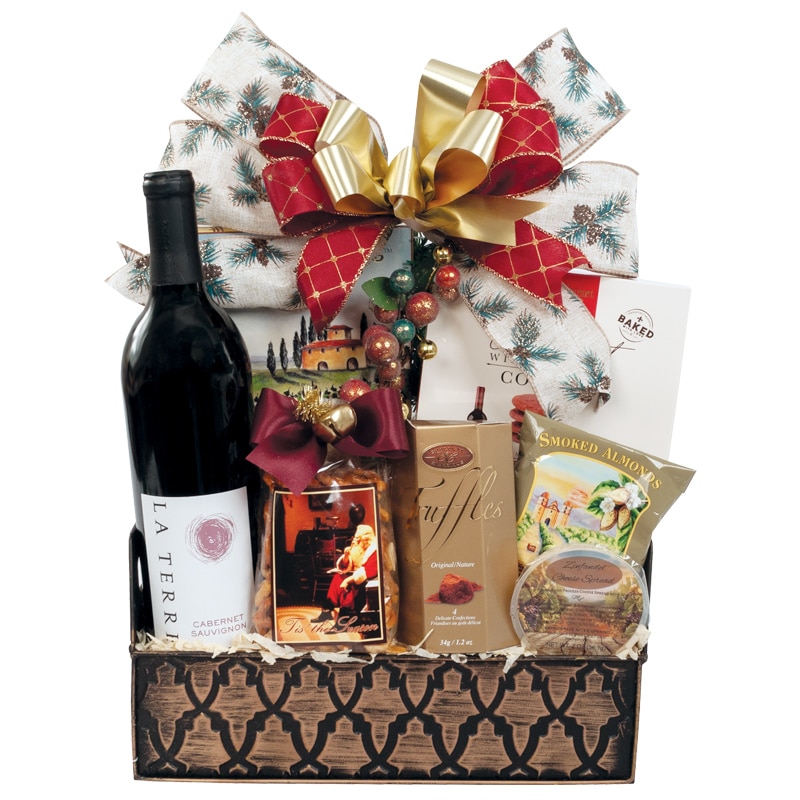https://executivebaskets.com/wp-content/uploads/2022/09/Small-Wine-Classic-Holiday-Gift-Basket.jpg